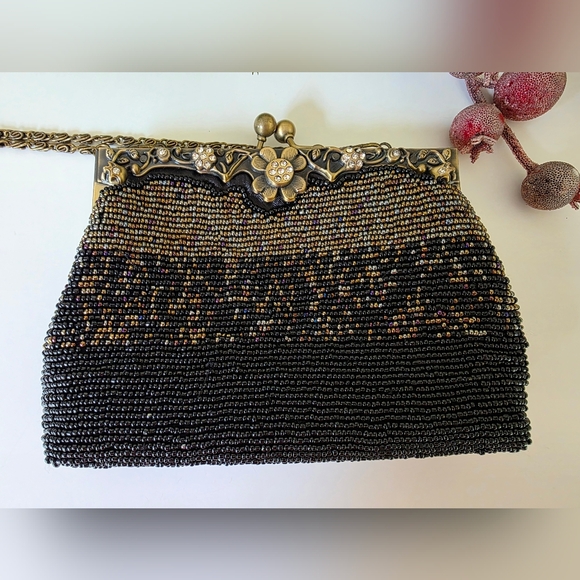 Vintage Inspired Black & Gold Kisslock Evening Bag- Crossbody/Clutch - Picture 8 of 11